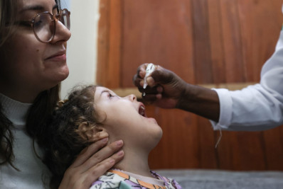 Dia D da vacinação contra poliomielite é marcado por grande movimento nos postos da cidade