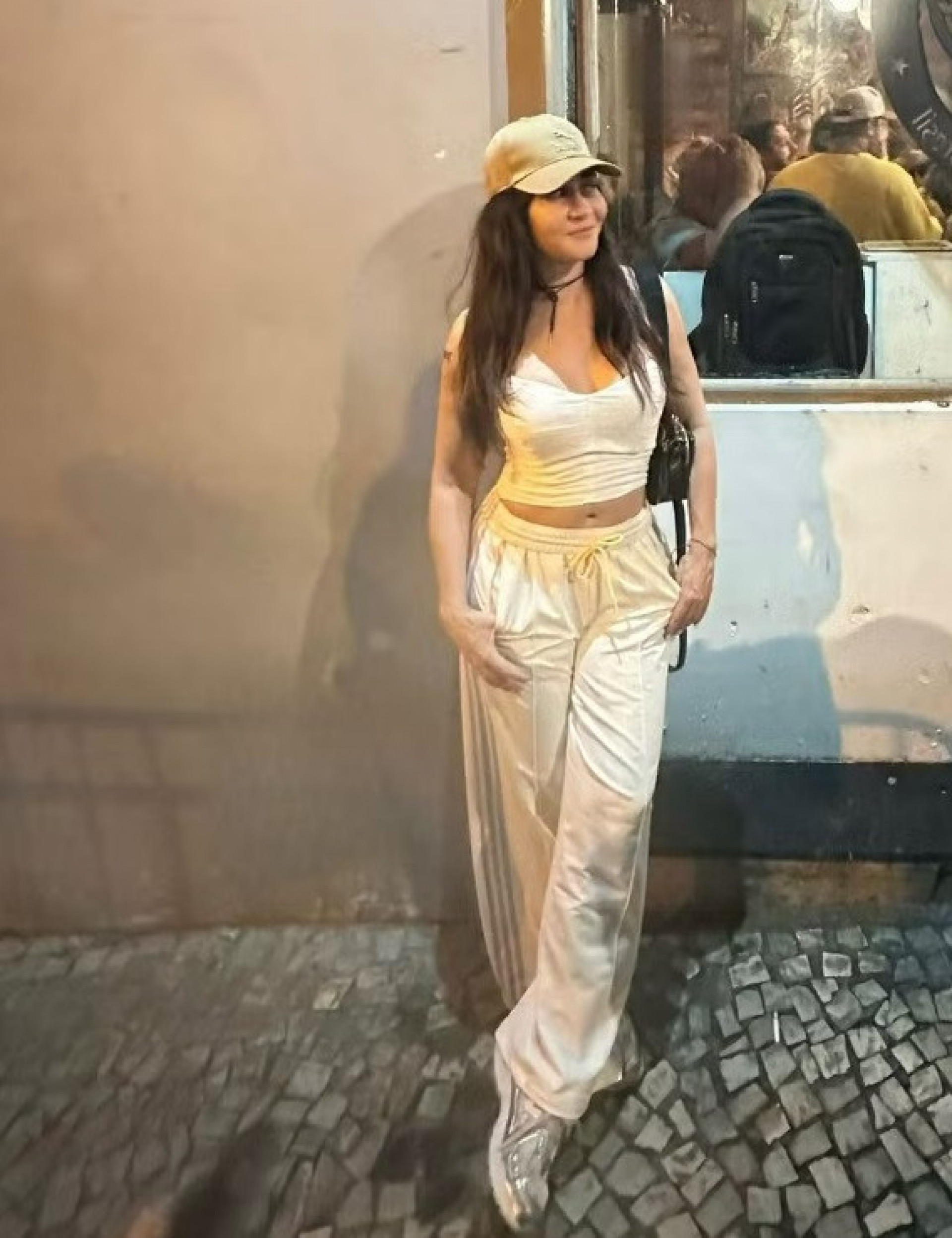 Alessandra Negrini se diverte em roda de samba - Reprodução do Instagram