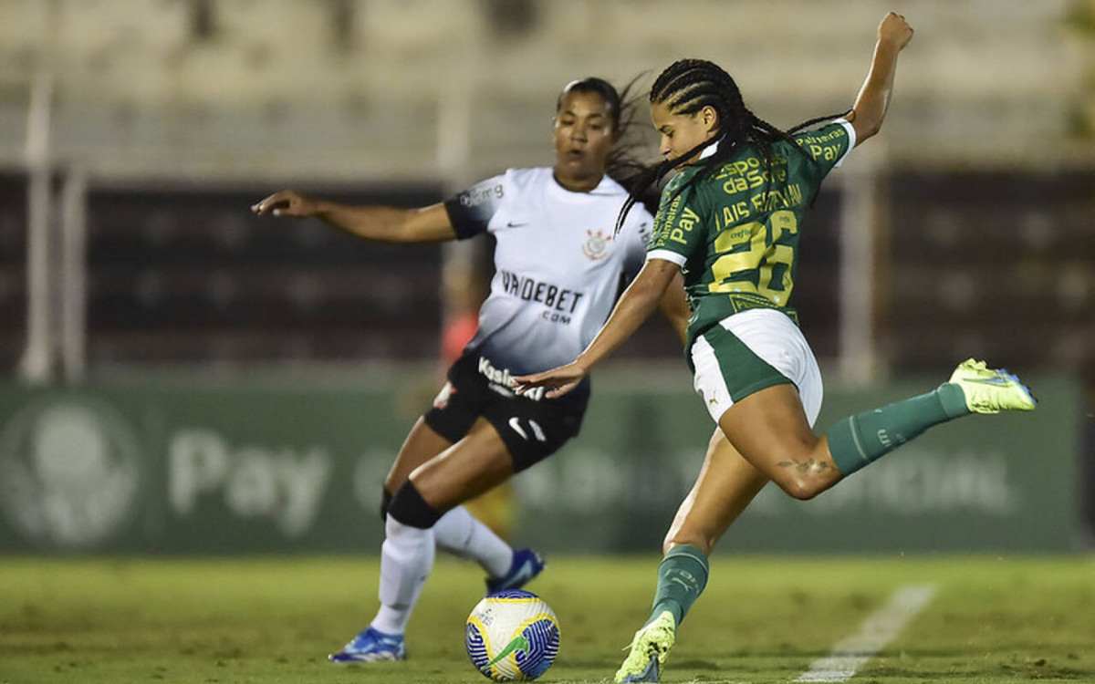 Líder Corinthians bate Palmeiras pelo Brasileirão feminino