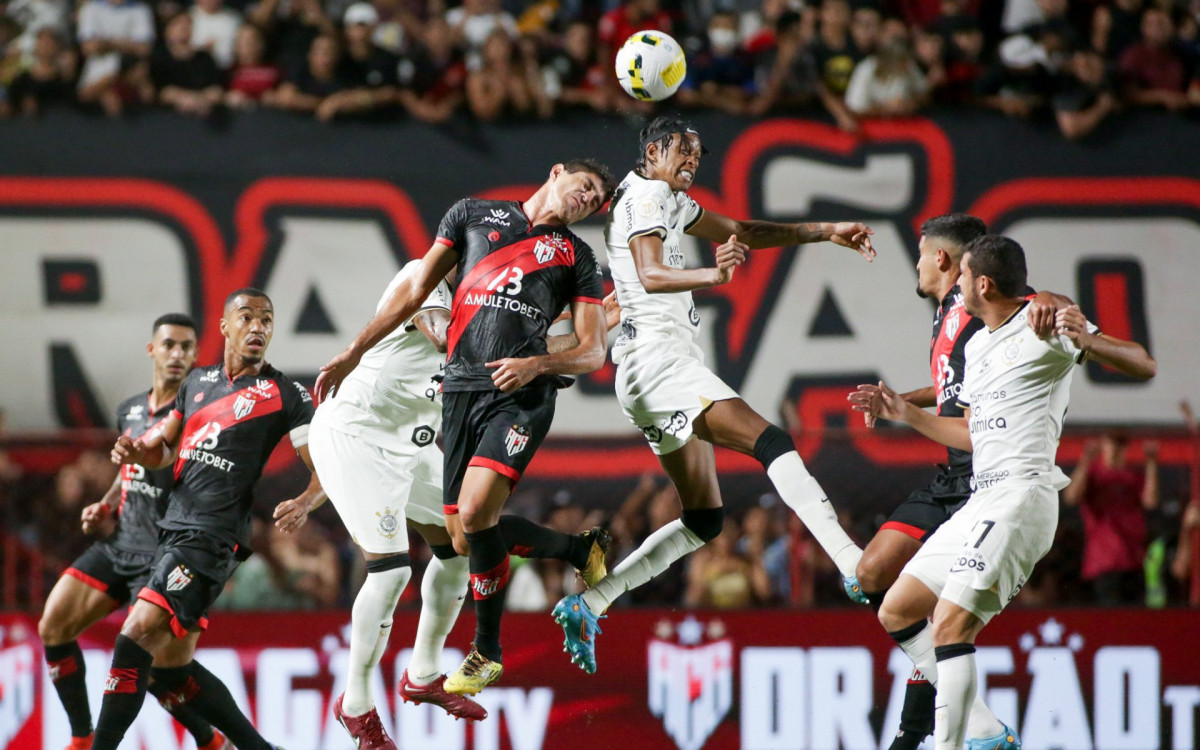 Corinthians defende bom aproveitamento contra o Atlético-GO, fora de casa