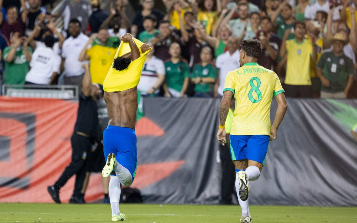 Roberto Assaf: Camisa penta no chão. Brasil 3 a 2