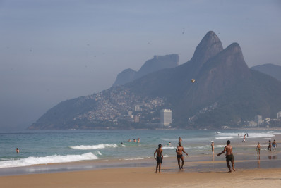 Confira as praias liberadas para banhistas no fim de semana e feriado