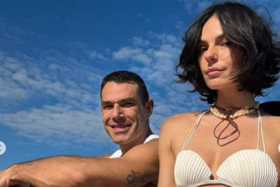 Isis Valverde encerra rumores de término com Marcus Buaiz: 'Chatice'