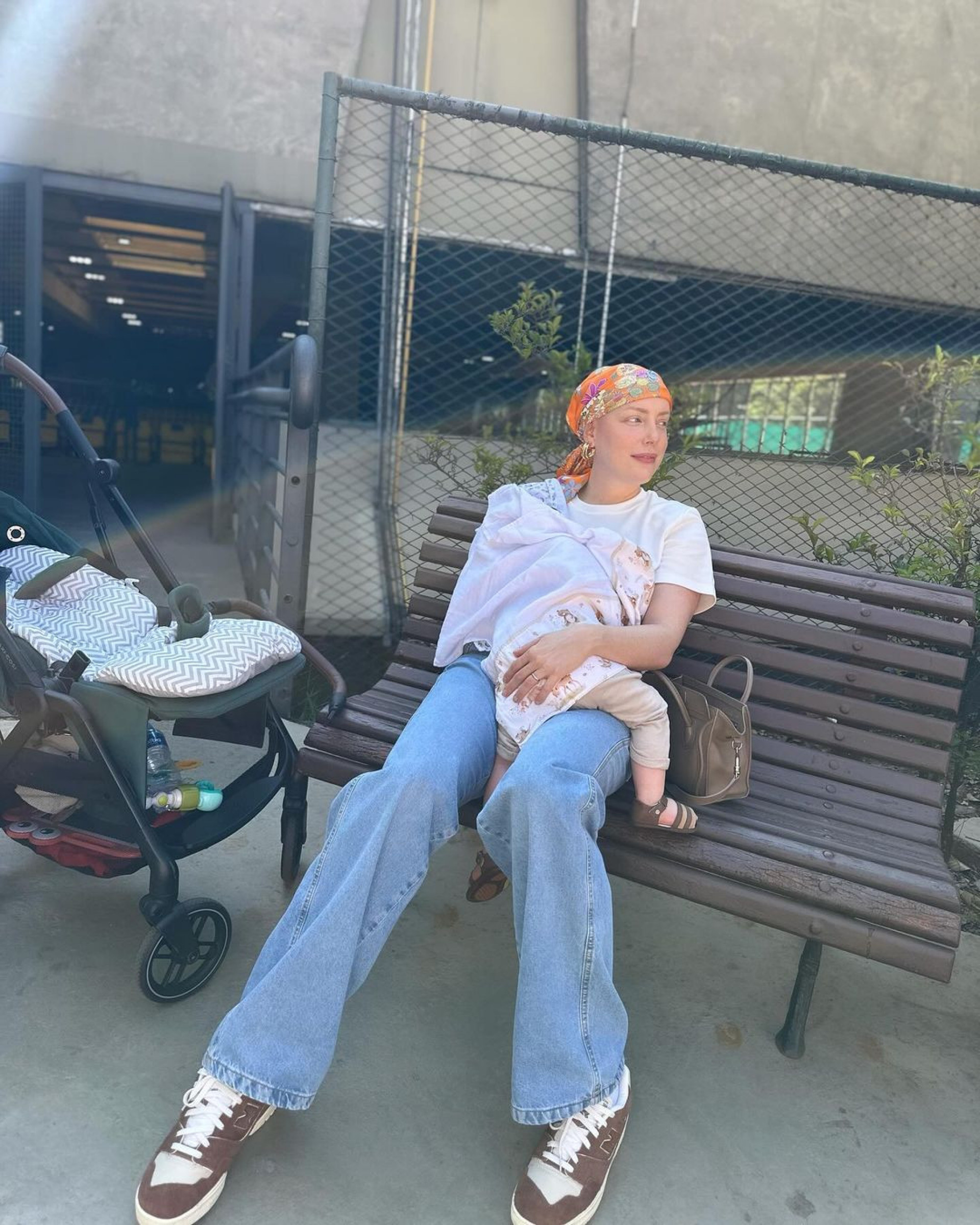 Fabiana Justos e o filho Luigi, de nove meses