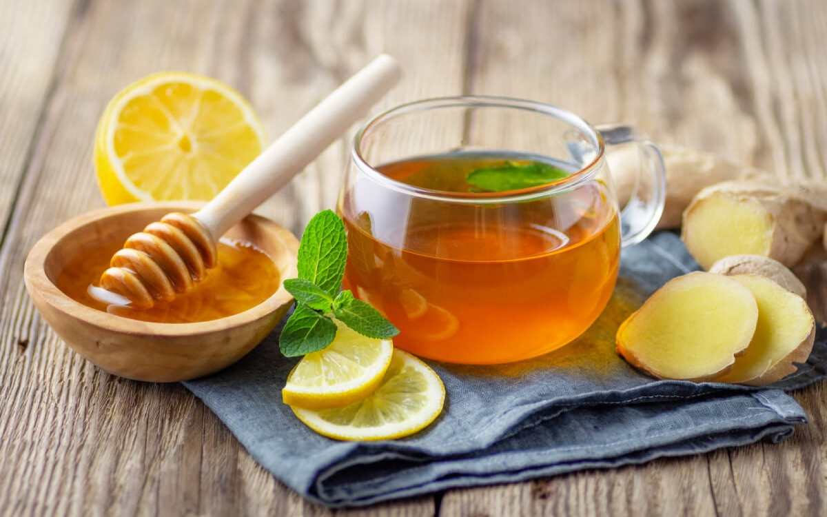 Chá de limão, mel e gengibre (Imagem: JoyStudio | Shutterstock)
