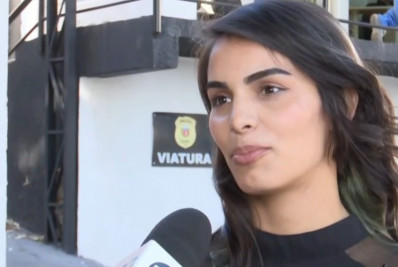 'Parecia que tava pegando fogo', conta mulher atacada com soda cáustica após sair do hospital