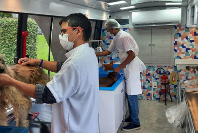 Escola Móvel Pet Senac RJ chega a Nilópolis com cursos gratuitos e atividades para pets e tutores