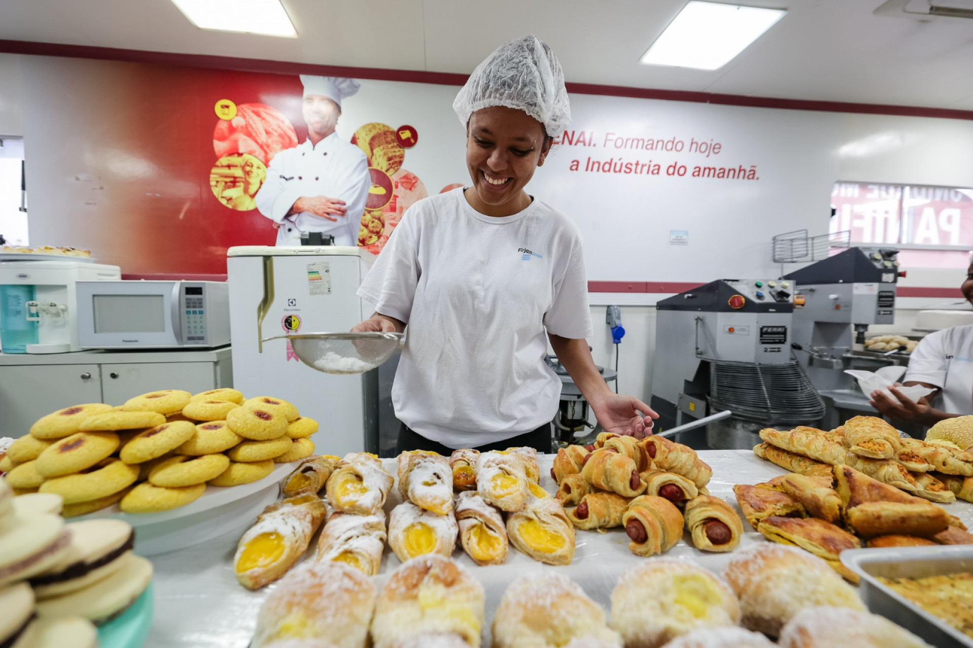 Prefeitura de Saquarema realiza cerimônia de encerramento de cursos profissionalizantes de Confeitaria e Auxiliar de Padaria - Divulgação/Prefeitura de Saquarema