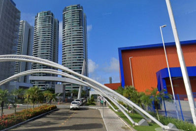 Mulher grávida se joga do quinto andar para fugir de agressões do companheiro