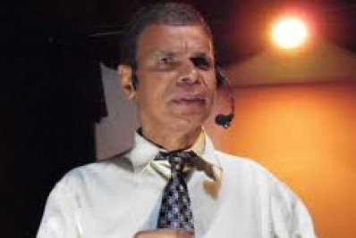 Municipal recebe espetáculo com interpretações de poesia