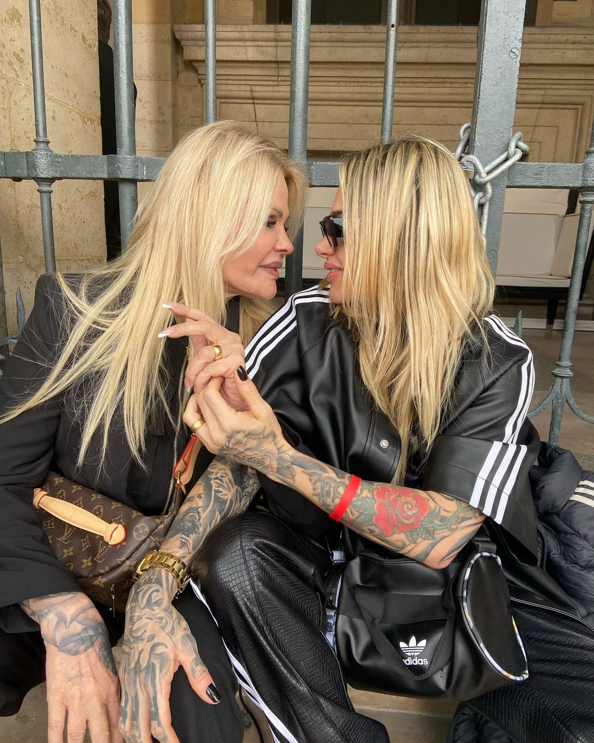 Monique Evans posta cliques com Cacá Werneck em Paris - Reprodução