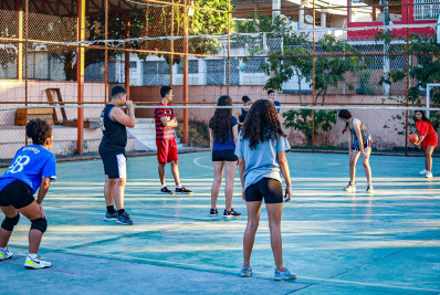 Vila Olímpica de Belford Roxo oferece aulas gratuitas de vôlei