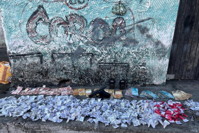 PM apreende menor, pistola e drogas em operação no Castelar em Belford Roxo