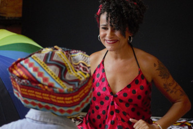 Joaninha conta histórias indígenas e nigerianas na Biblioteca Parque