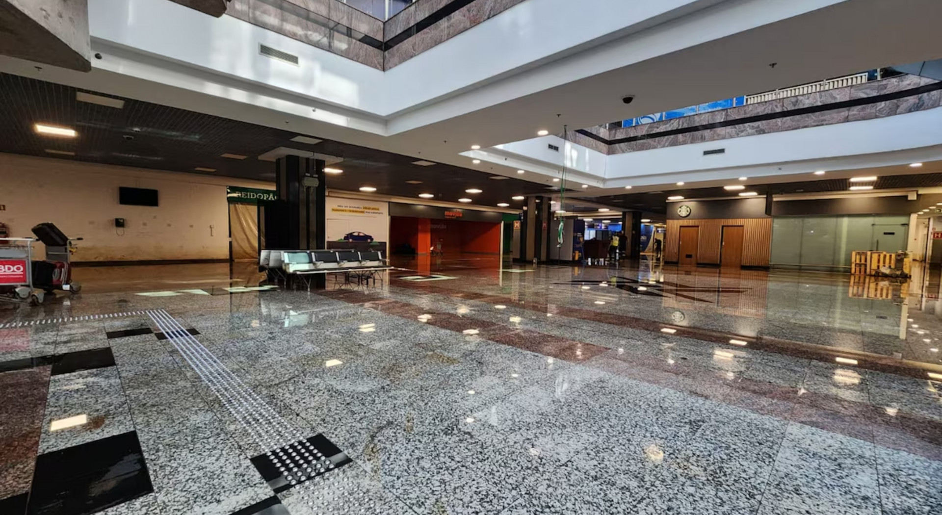 Área interna do Salgado Filho após limpeza  - Divulgação / Fraport Brasil