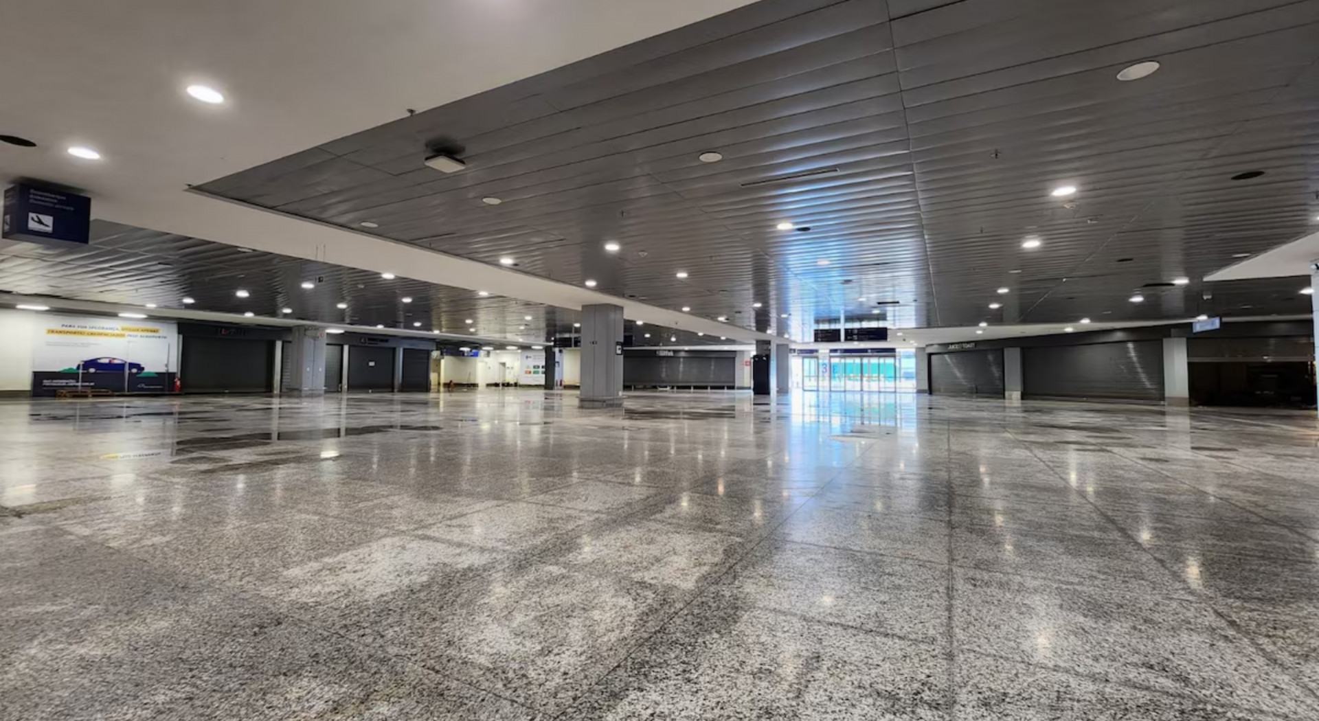 Área interna do Salgado Filho após limpeza  - Divulgação / Fraport Brasil