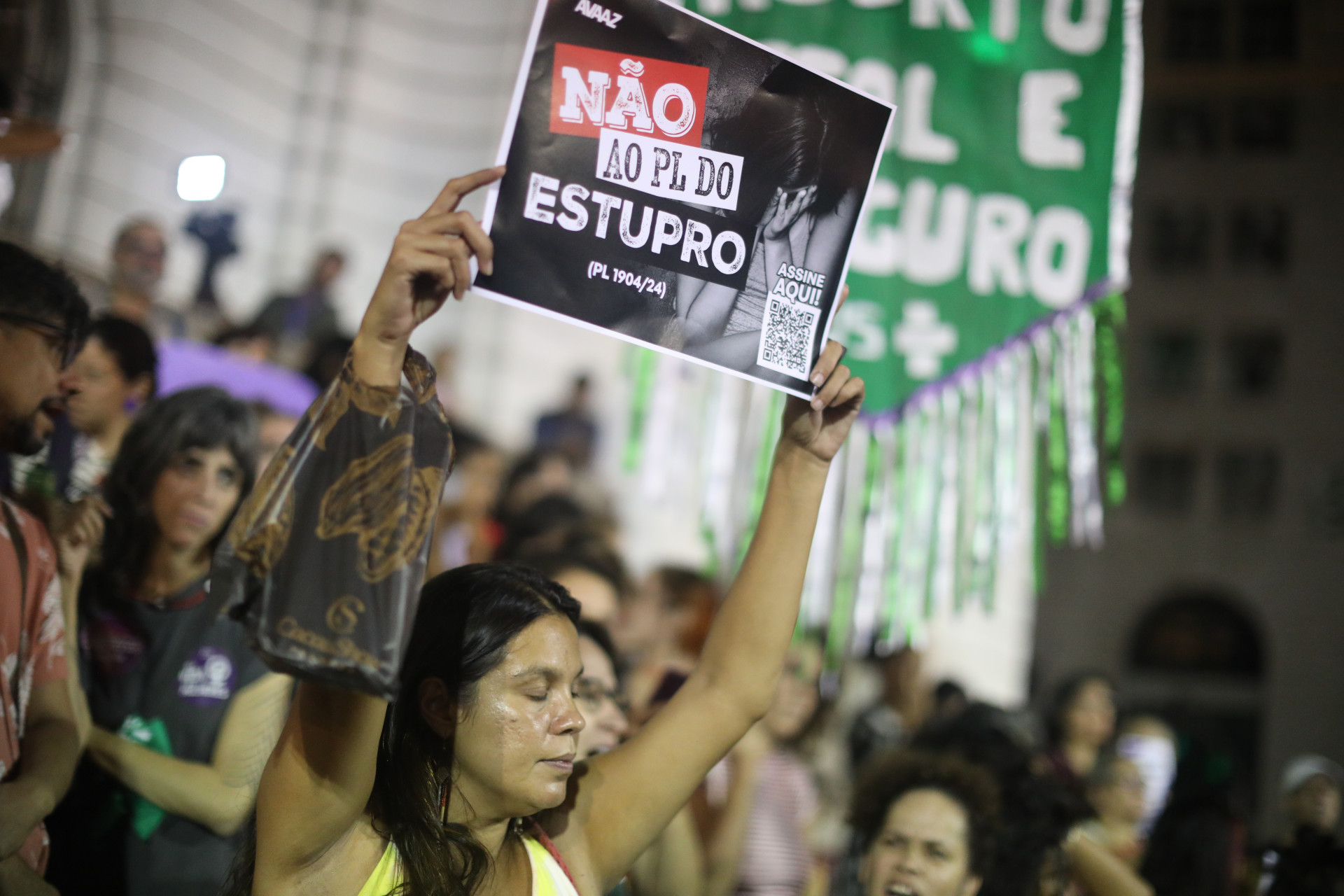 Manifestação na Cinelândia contra PL do aborto, nesta quinta-feira (13) - Pedro Teixeira/Agência O Dia