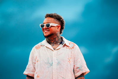 Suel fala sobre novo trabalho e revela que ainda quer cantar com Roberto Carlos: 'Meu maior sonho'