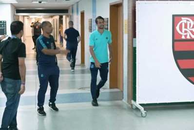 Vídeo! Agora no Grêmio, Rodrigo Caio se confunde e quase entra no vestiário do Flamengo no Maracanã