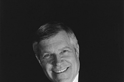 Mark James, compositor de clássicos de Elvis Presley, morre aos 83 anos