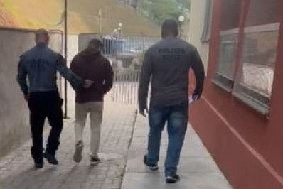 Operação da Polícia Civil e Ministério Público prende quatro pessoas por fraude bancária