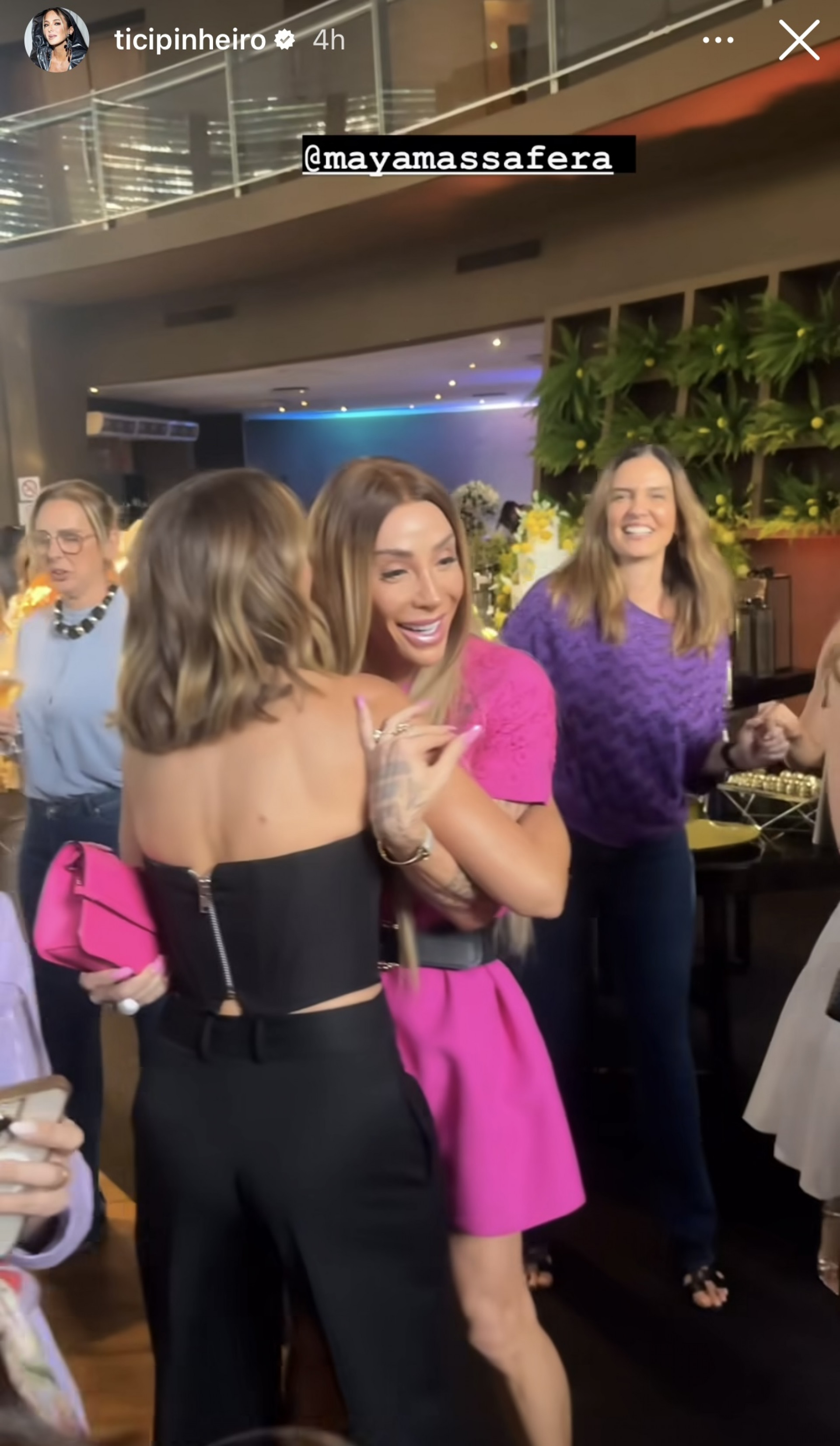 Ticiane Pinheiro comemora aniversário antecipado com amigas - Reprodução