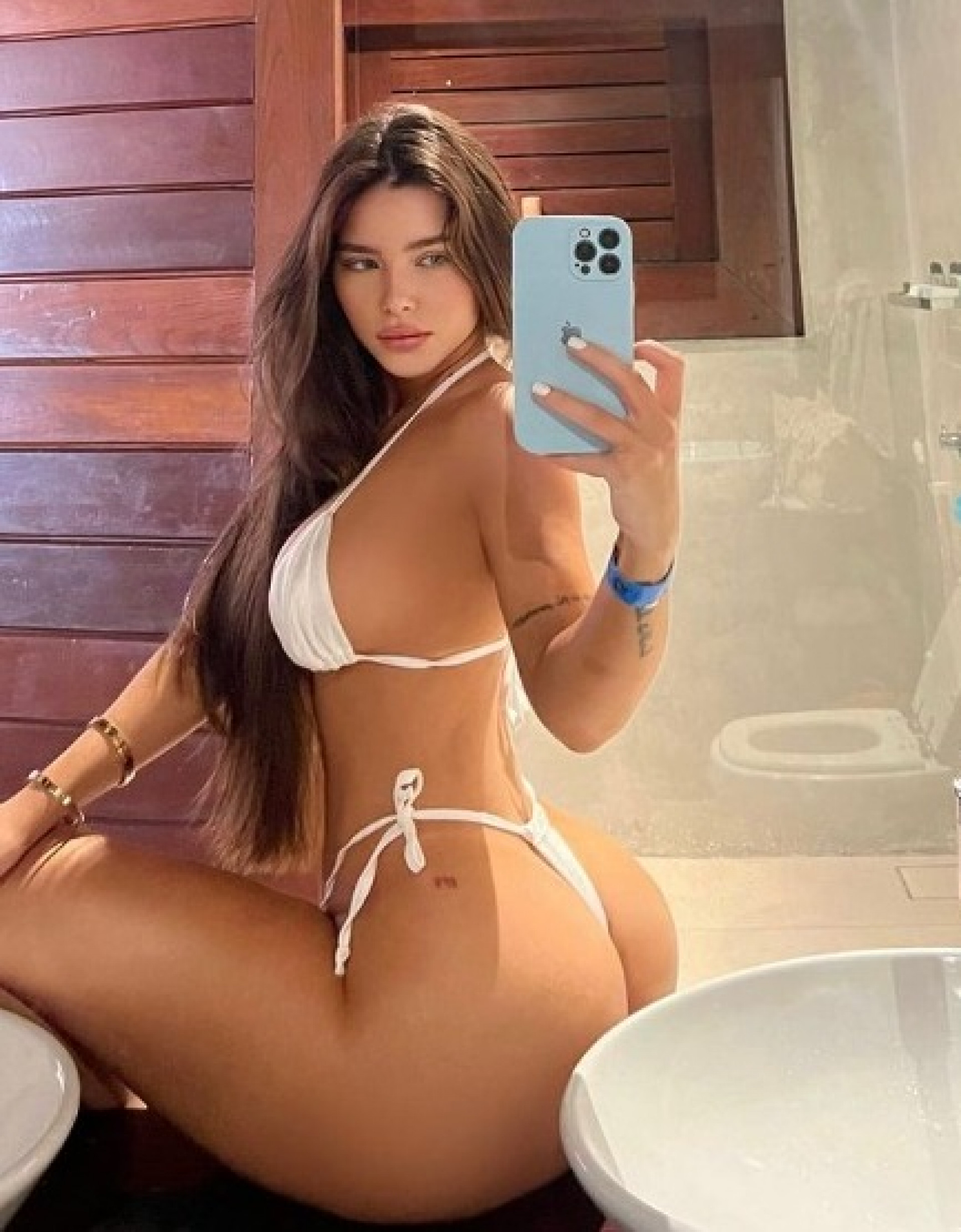 Bianca Anchieta, de 29 anos, e Ângelo, de 19 anos, se relacionam - Reprodução / Instagram