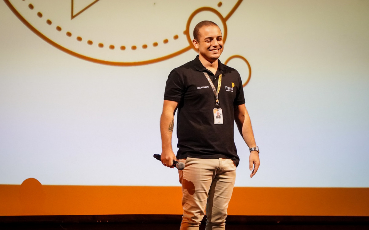 Erick Nery, coordenador de ensino do Pensi
