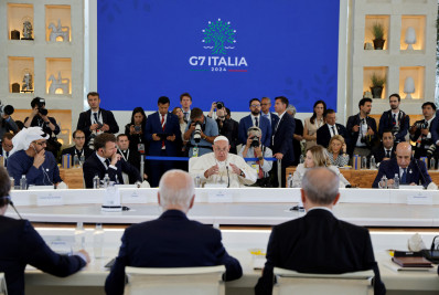 Papa Francisco pede no G7 a proibição das 'armas autônomas letais'