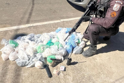 PM prende traficante com pistola e grande quantidade de cocaína em Belford Roxo
