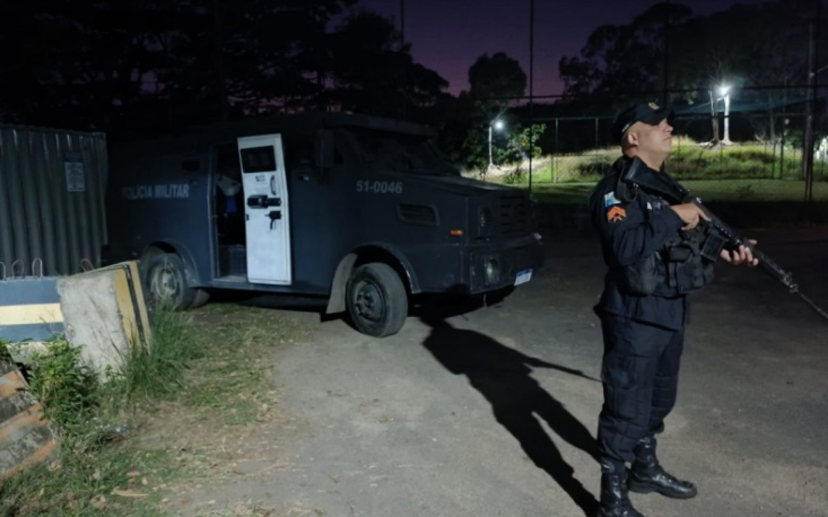 Morro dos Macacos teve o policiamento reforçado após semana de intenso confronto