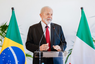 Lula reclama da Selic e ironiza homenagem a Campos Neto: 'Devem ganhar com juro alto'