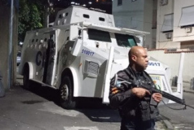 PM reforça policiamento no Morro dos Macacos após semana de confrontos