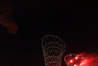 Vídeo: Parque Susana Naspolini é inaugurado com muito som, luzes e festa em Realengo