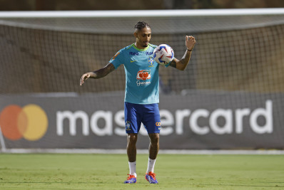 Raphinha admite surpresa com críticas de Ronaldinho à Seleção: 'Foi um baque'