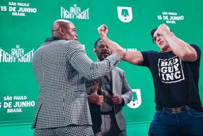 Anderson Silva faz despedida neste sábado (15) contra Chael Sonnen; siga