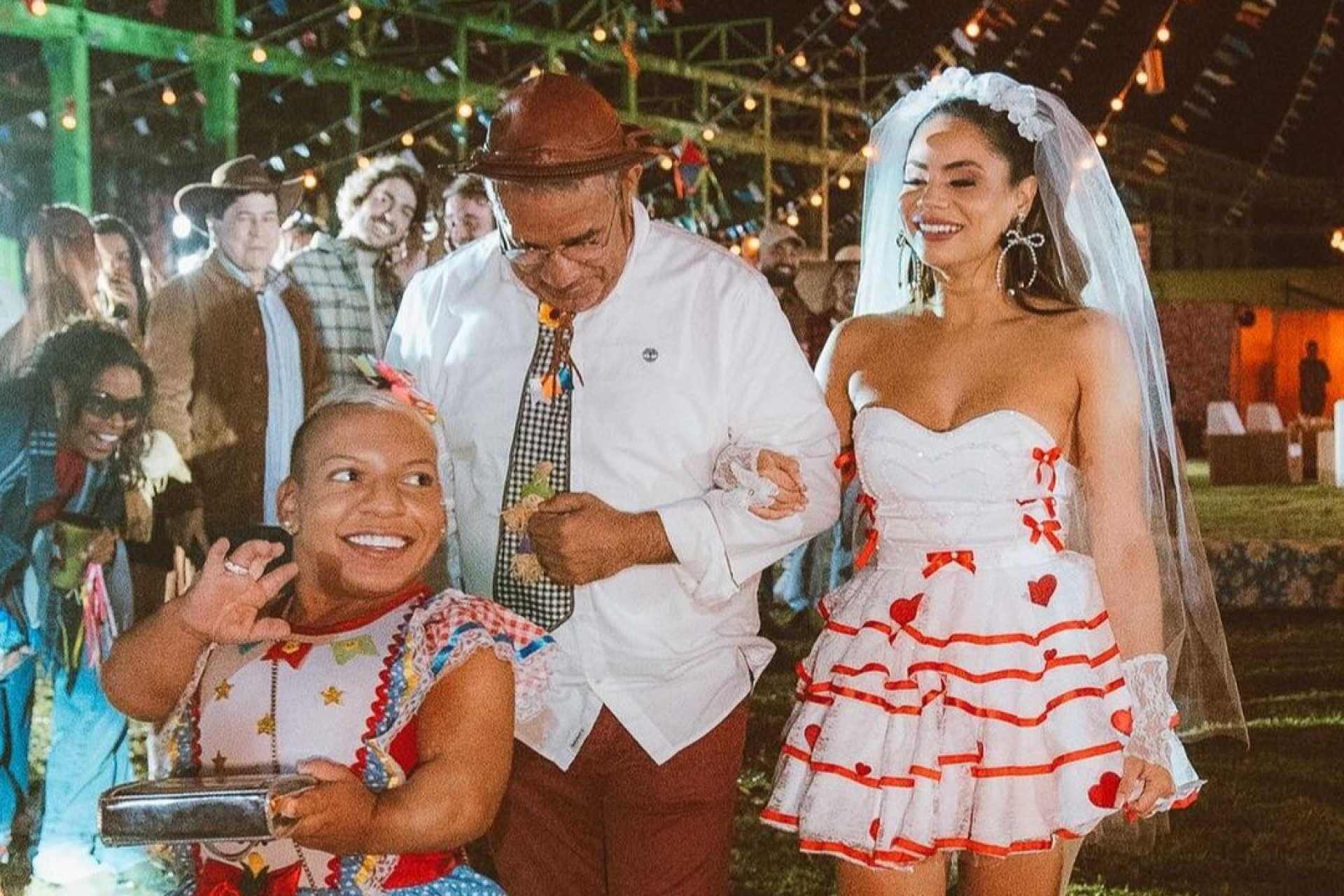 Lexa compartilha registros do Arraiá da Anitta, onde 'se casou' com Ricardo Vianna - Reprodução / Instagram