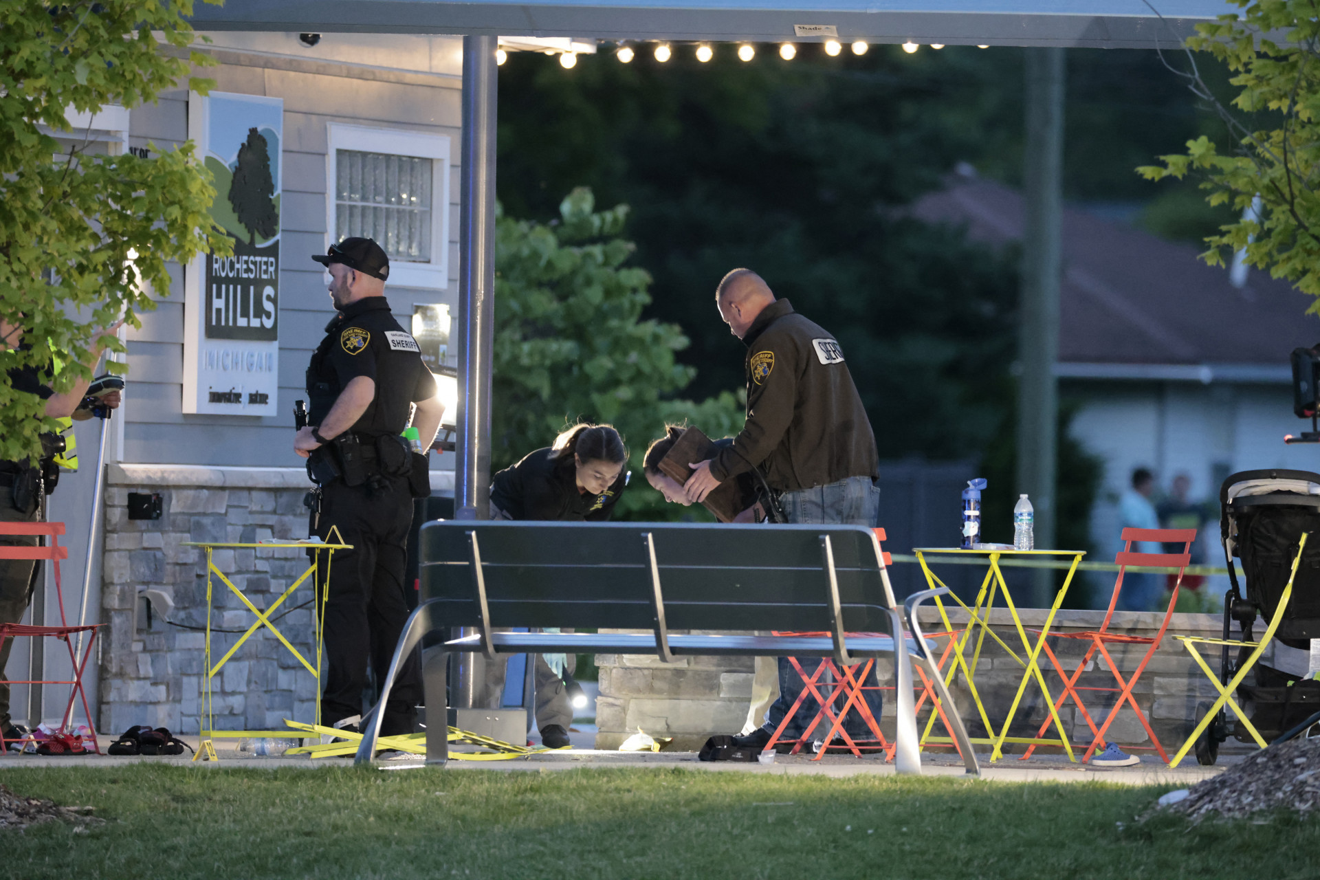 Polícia de Michigan fecha área em que aconteceu tiroteio em parque aquático - Jeff Kowalsky / AFP
