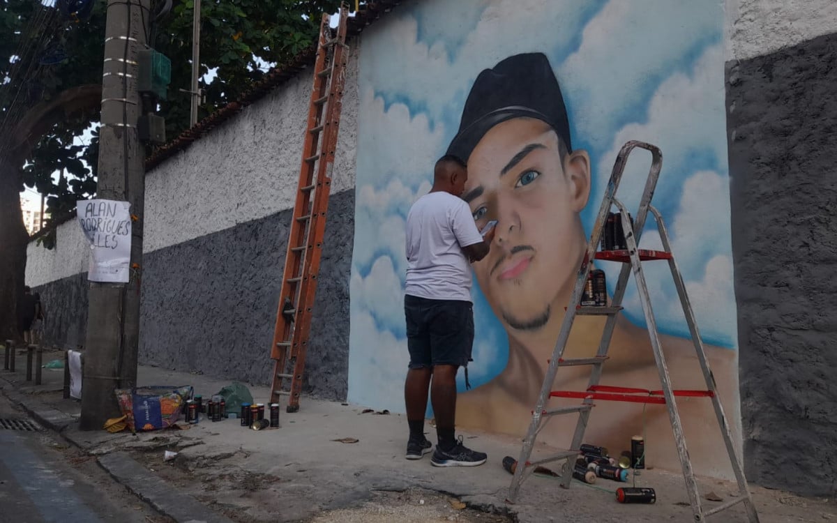 Muro com a arte fica na Rua Teodoro da Silva, em Vila Isabel, onde o jovem morreu - Arquivo Pessoal