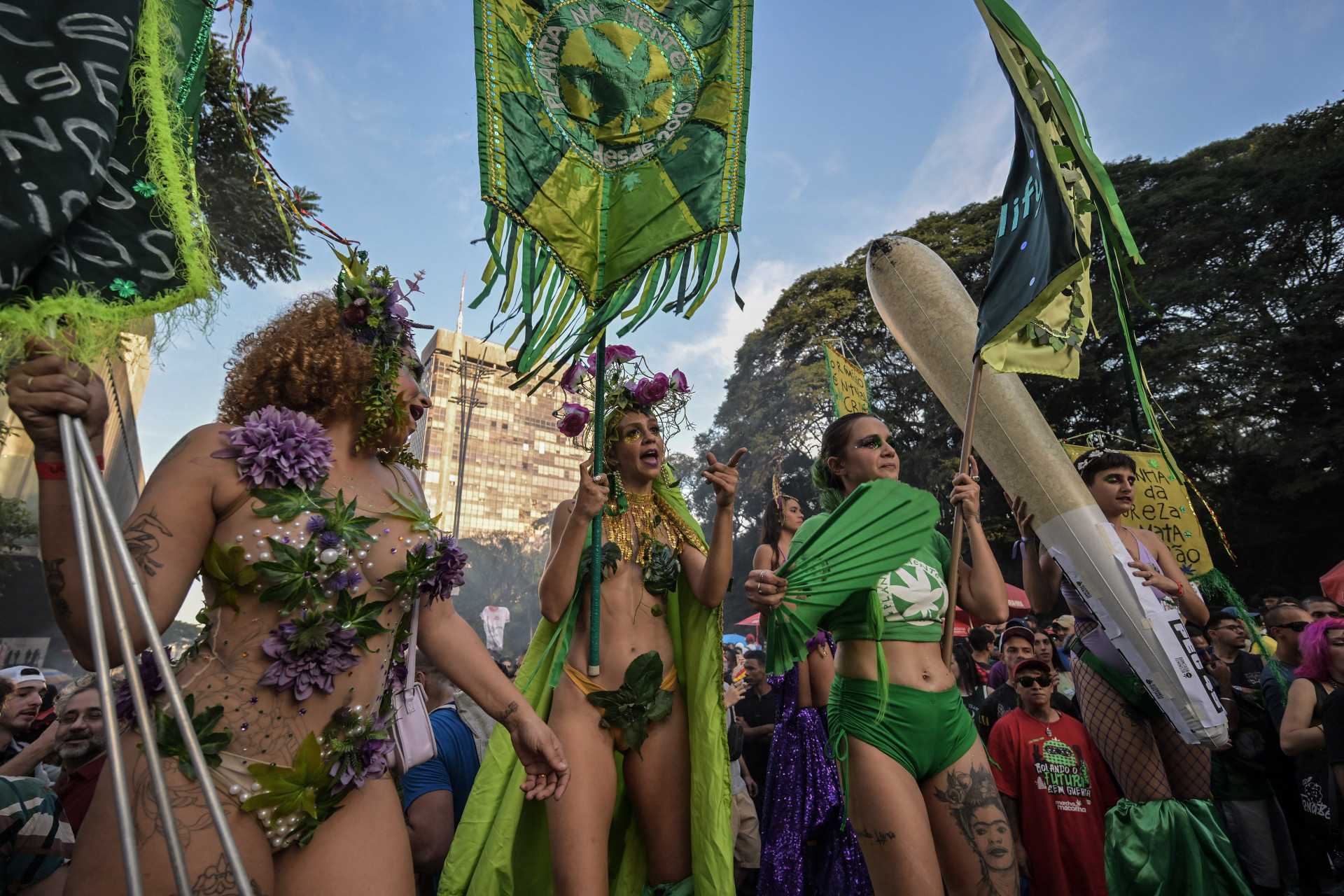 Manifestação pela legalização da maconha em SP no domingo (16) - Nelson Almeida / AFP