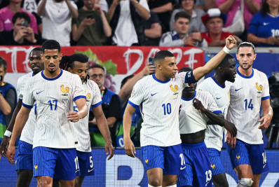 Com gol contra, França vence a Áustria na estreia na Euro 2024