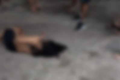 Mulher é esfaqueada e arremessada de carro em Cabo Frio