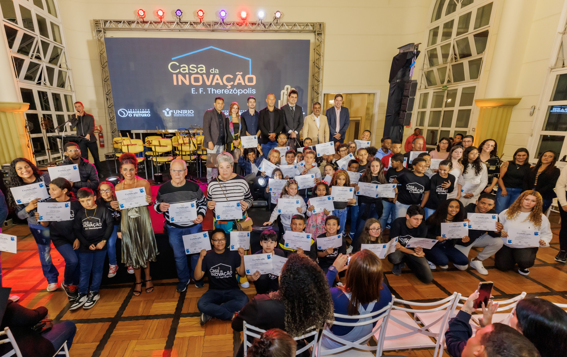 Parte dos 213 formandos da quarta turma - Bruno Nepomuceno