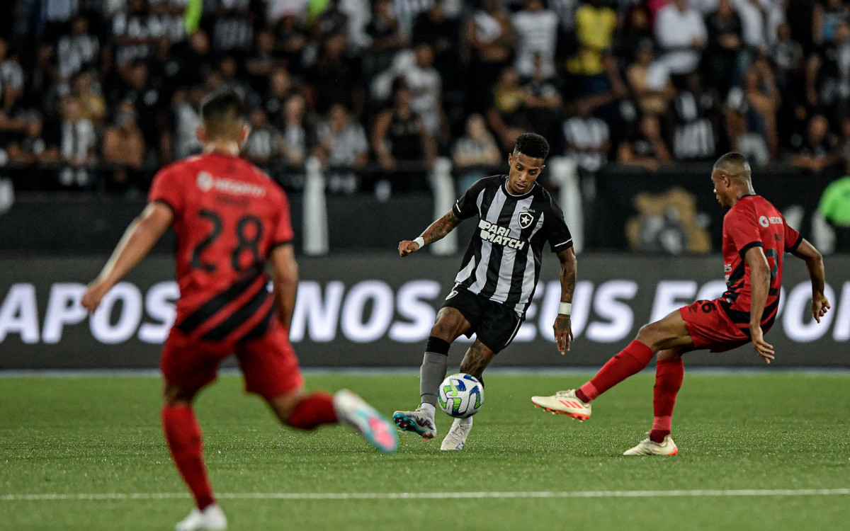 Lance de Botafogo x Athletico-PR na Copa do Brasil 2023