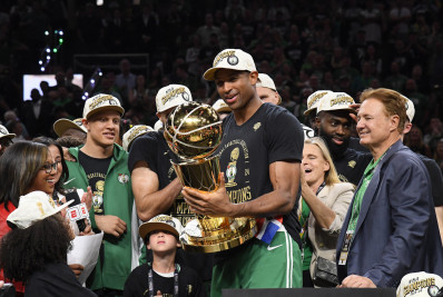 Ala-pivô dominicano campeão da NBA é irmão de brasileira