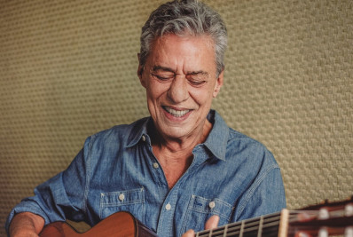Nos 80 anos de Chico Buarque, confira a música mais tocada do cantor