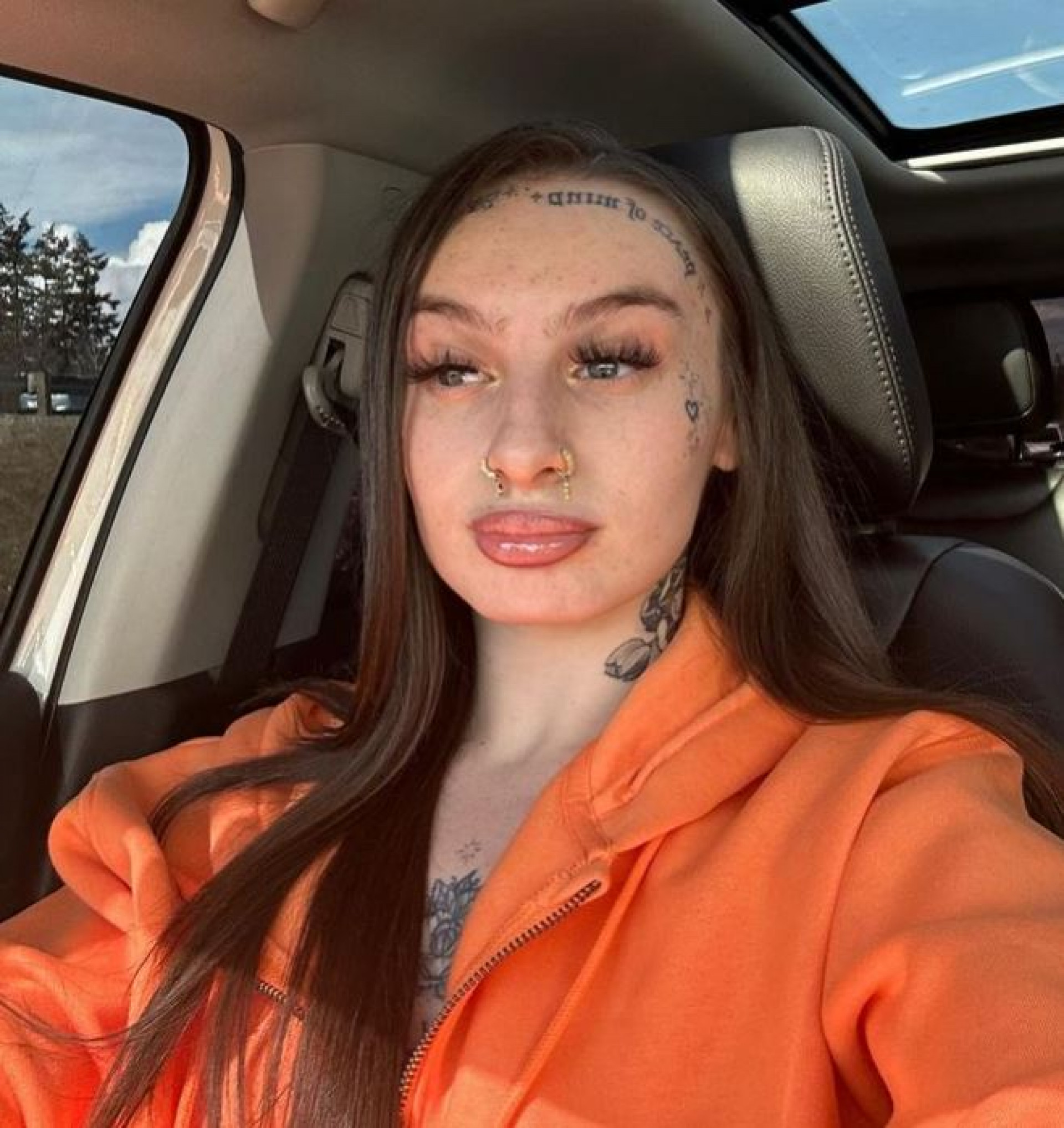 Emma Lee tem 23 anos e &eacute; administradora do 'Taste of Heaven Espresso' - Reprodu&ccedil;&atilde;o / Instagram