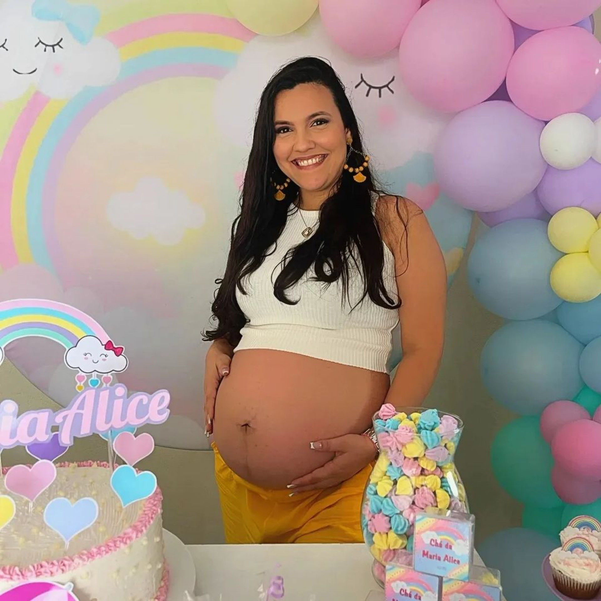 Postagem mostra Deborah Vilas Boas grávida, no fim do ano passado - Rede Social