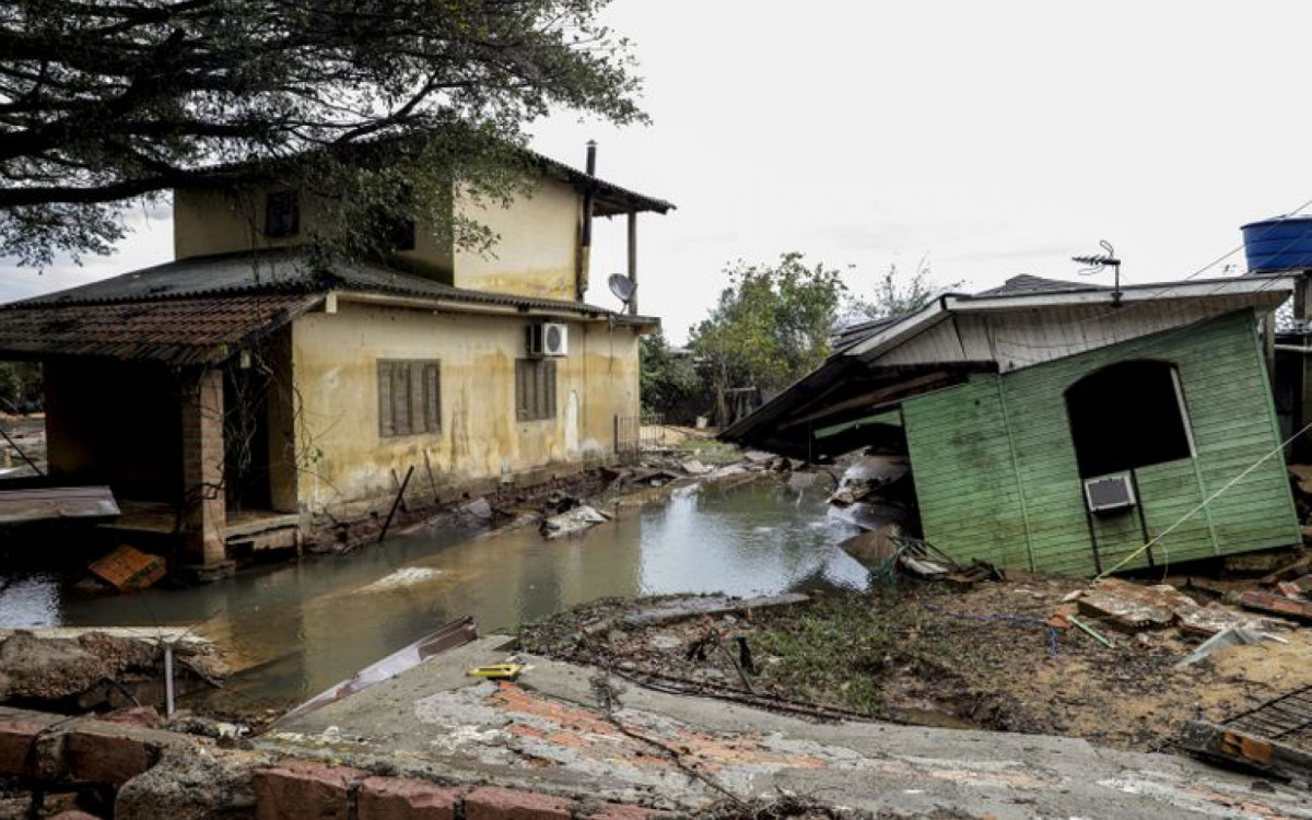 Casas destruídas na Ilha de Pintada após chuvas e novos alagamentos