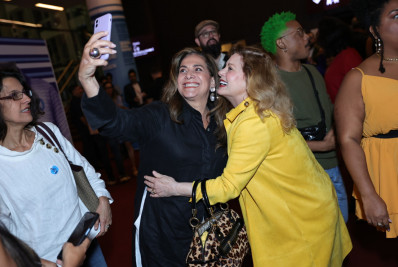 Vera Fischer, Totia Meireles e mais famosos conferem o espetáculo 'Querido Evan Hansen' no Rio